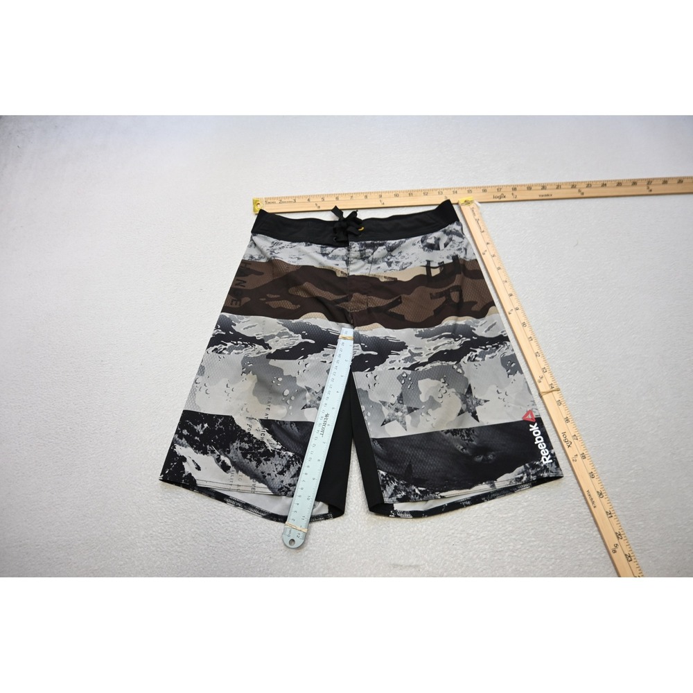 Reebok Crossfit Board Shorts Mens Small Camo Star Print Athletic Excellent